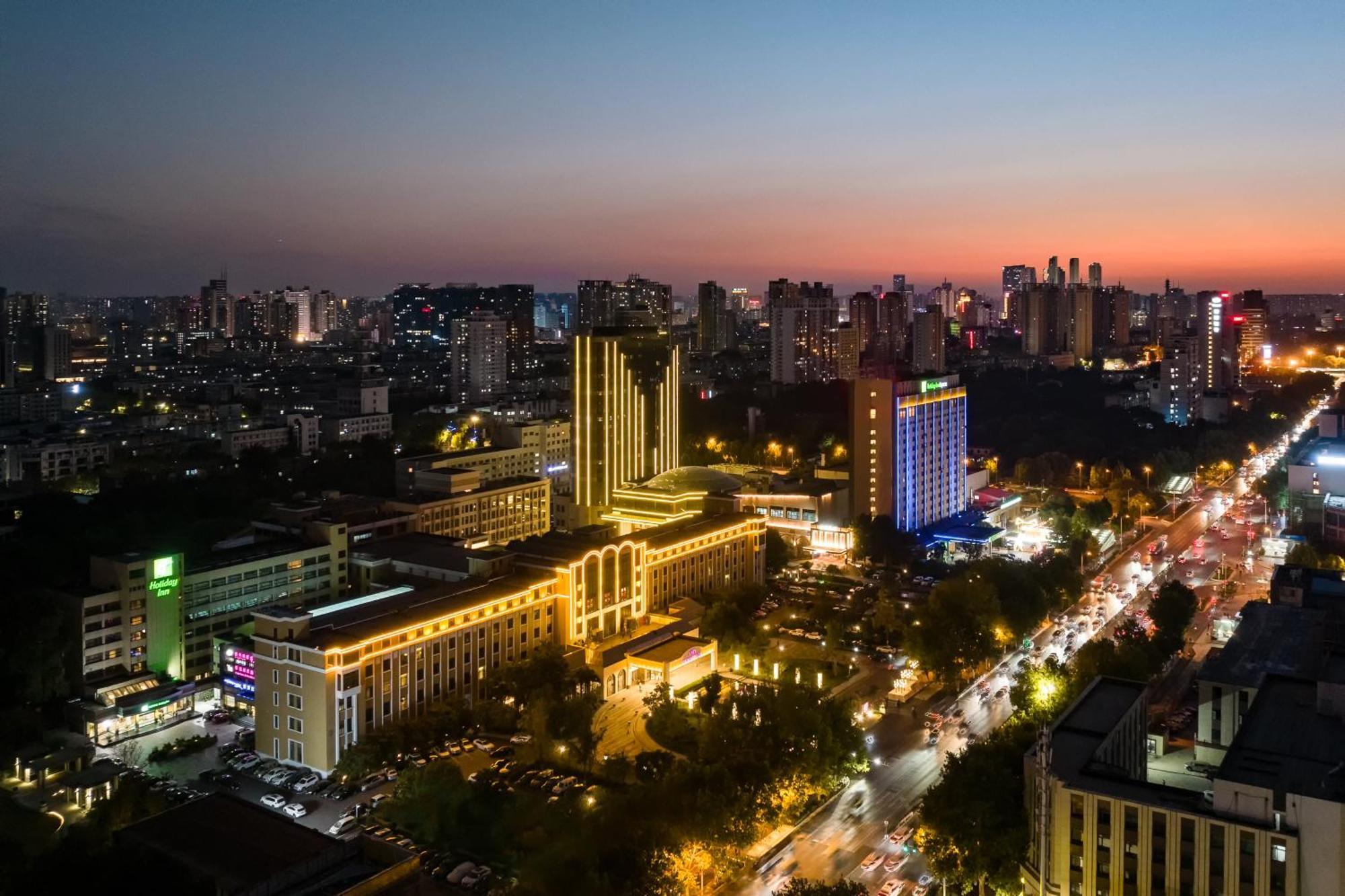 Holiday Inn Express Zhengzhou Zhongzhou By Ihg Екстериор снимка