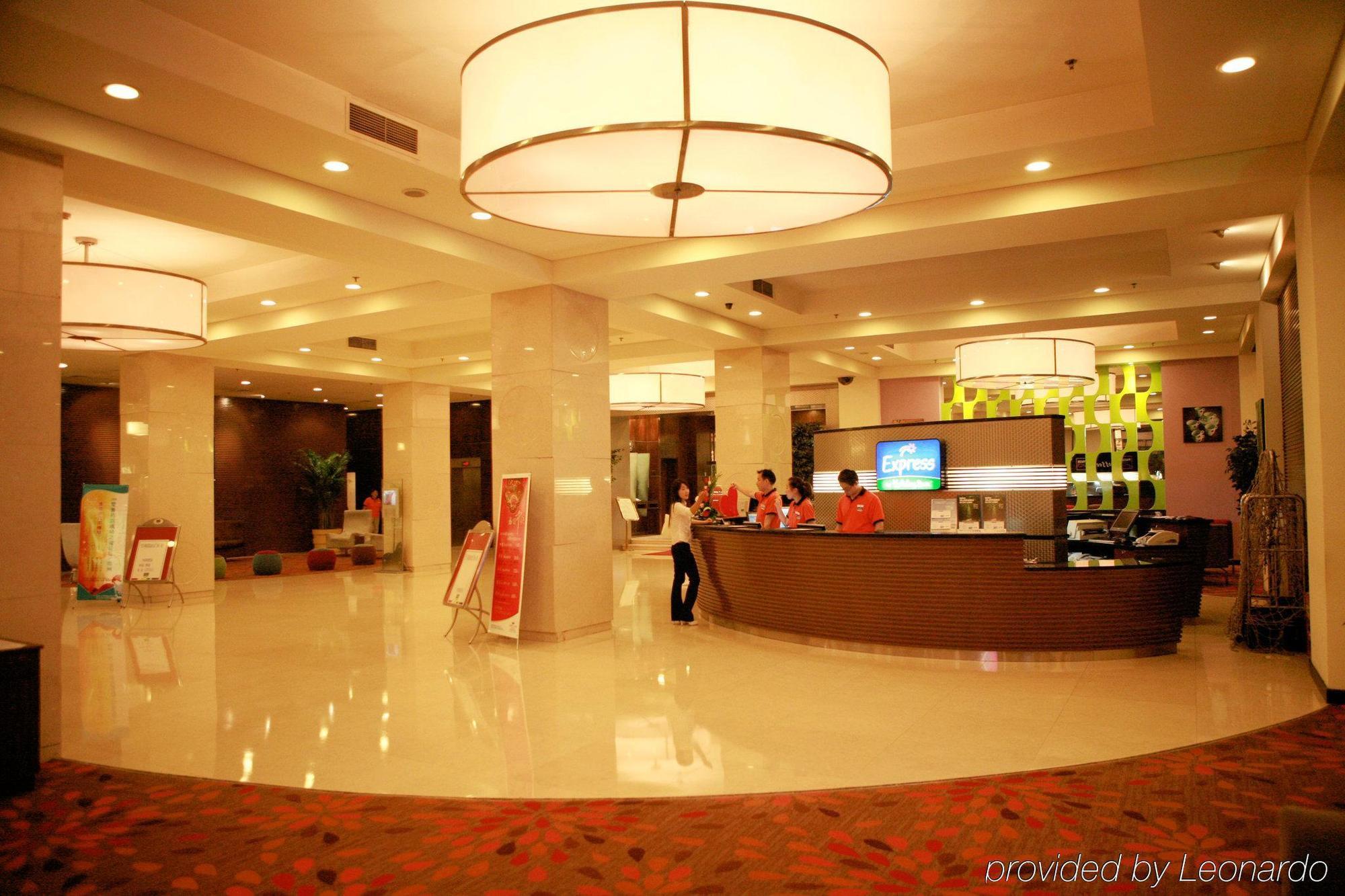 Holiday Inn Express Zhengzhou Zhongzhou By Ihg Интериор снимка