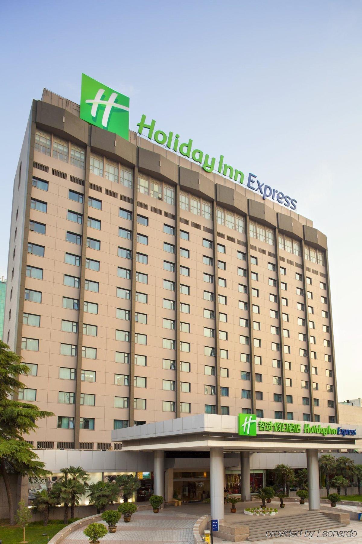Holiday Inn Express Zhengzhou Zhongzhou By Ihg Екстериор снимка